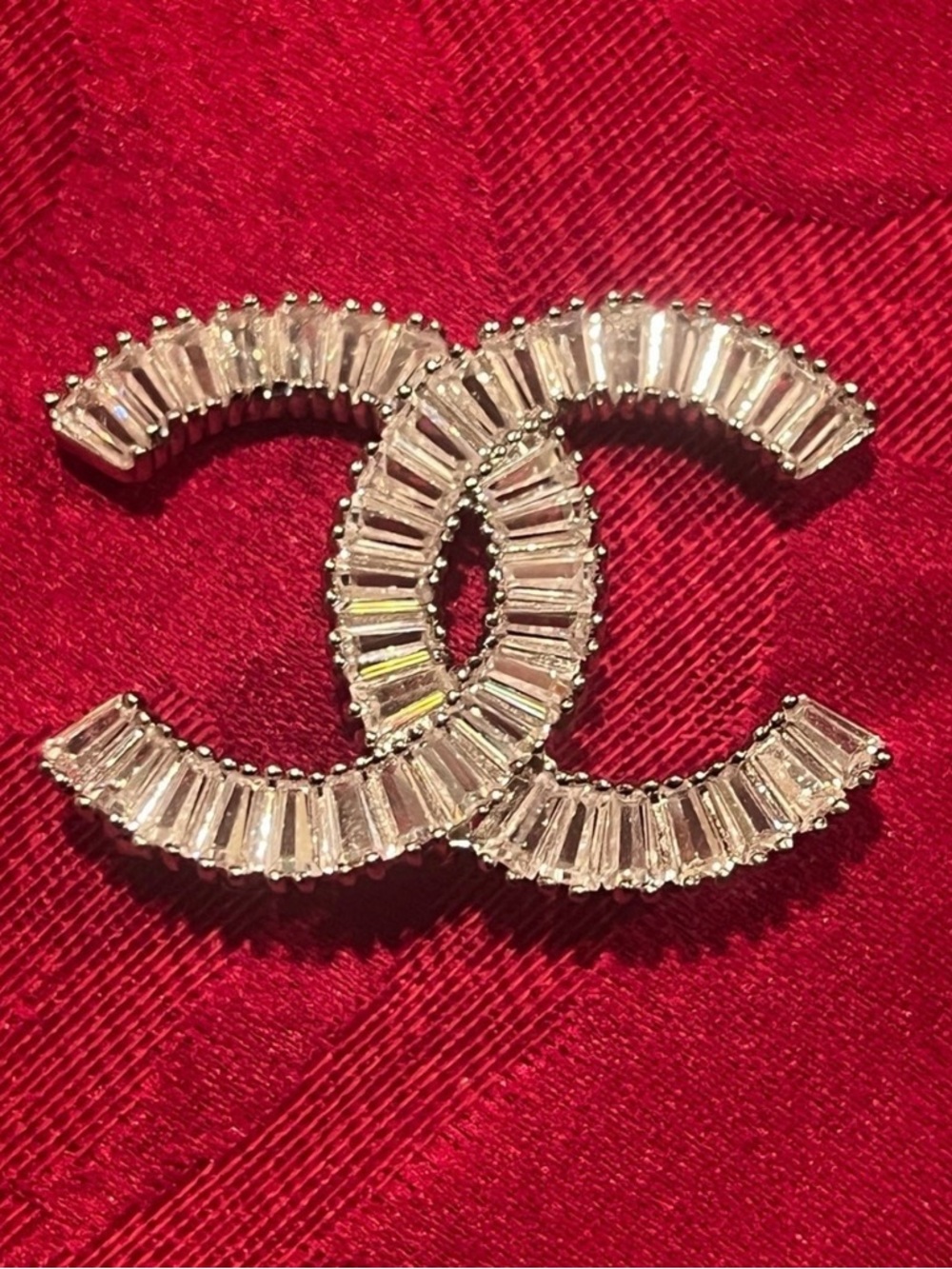 Brooch pin